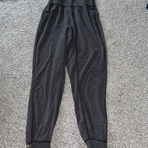 Lululemon joggers
